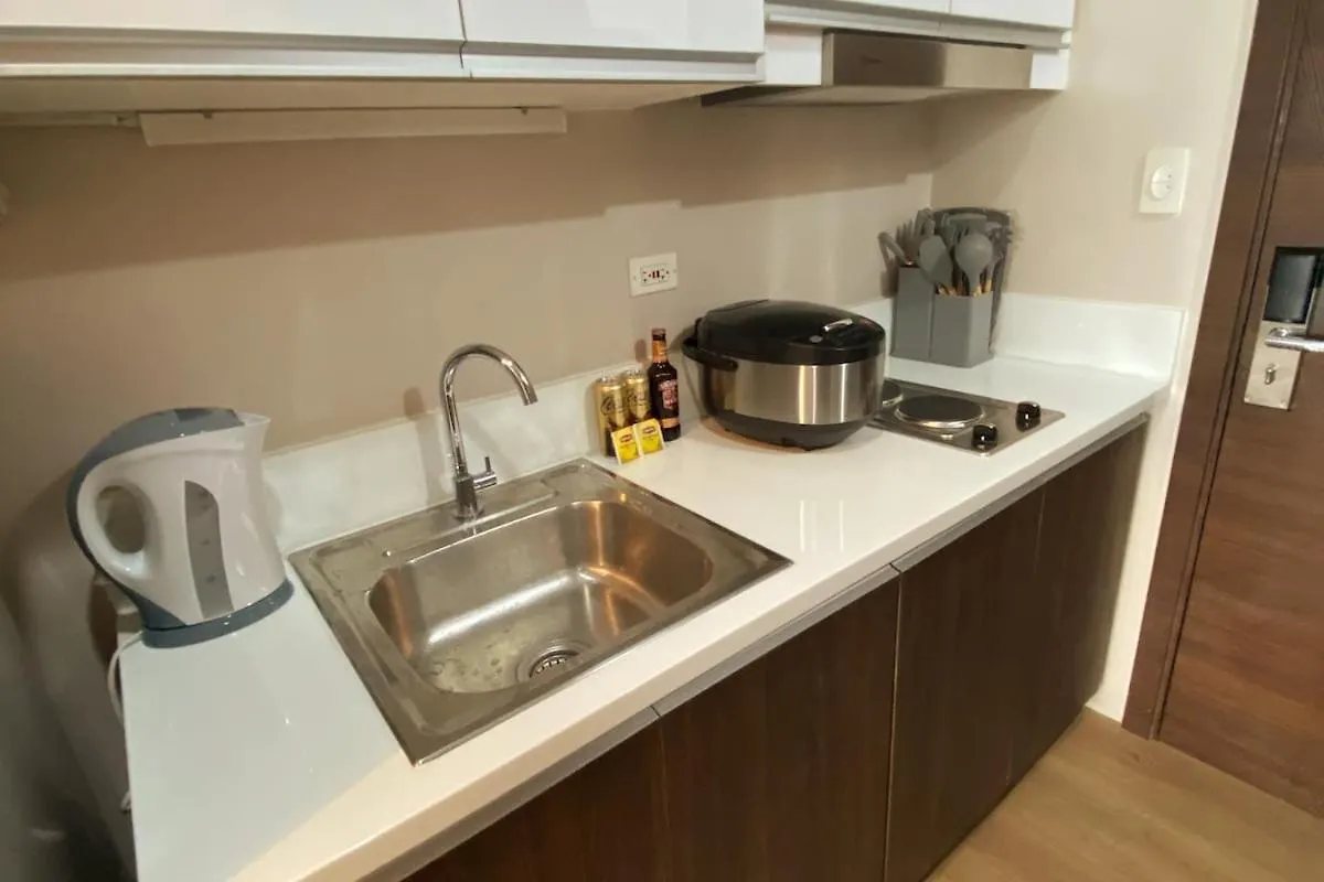 Cosmopolitan Comfort Makati 1 Bedroom Wonder 300Mb 2428 Internet Manila 0*,
