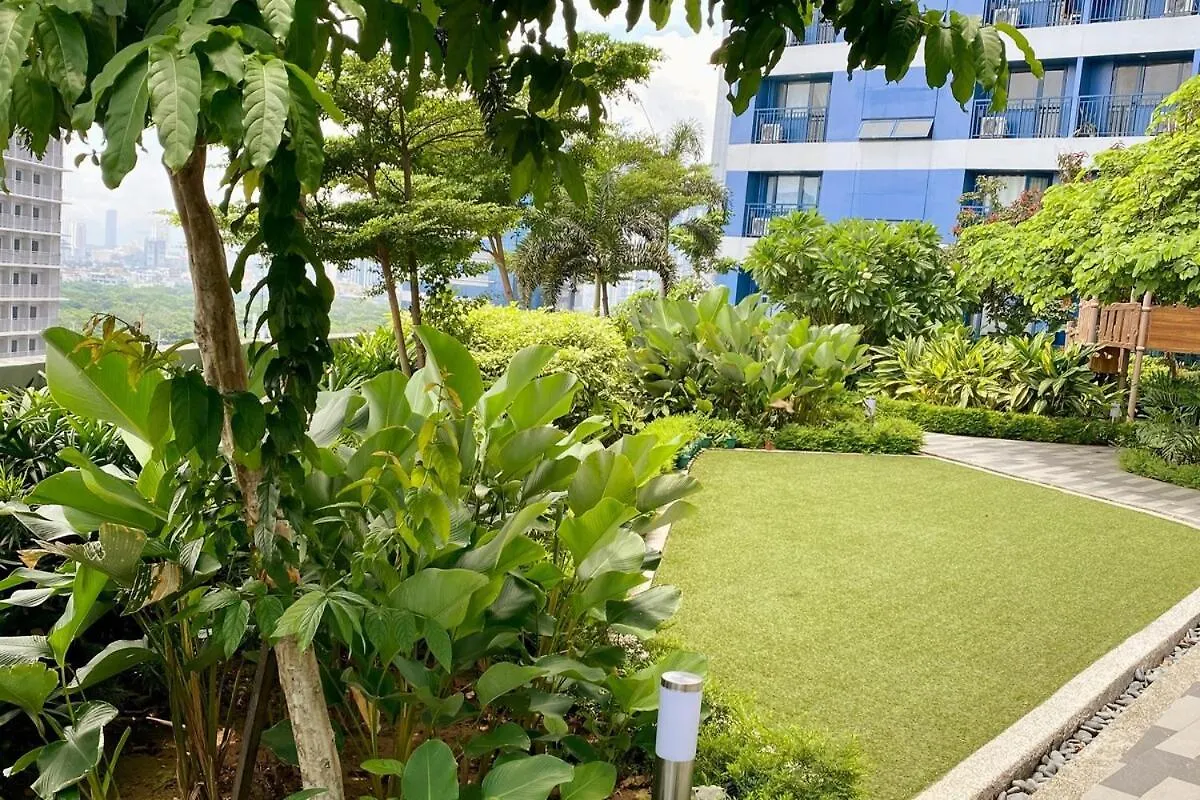 Cosmopolitan Comfort Makati 1 Bedroom Wonder 300Mb 2428 Internet Manila Apartment