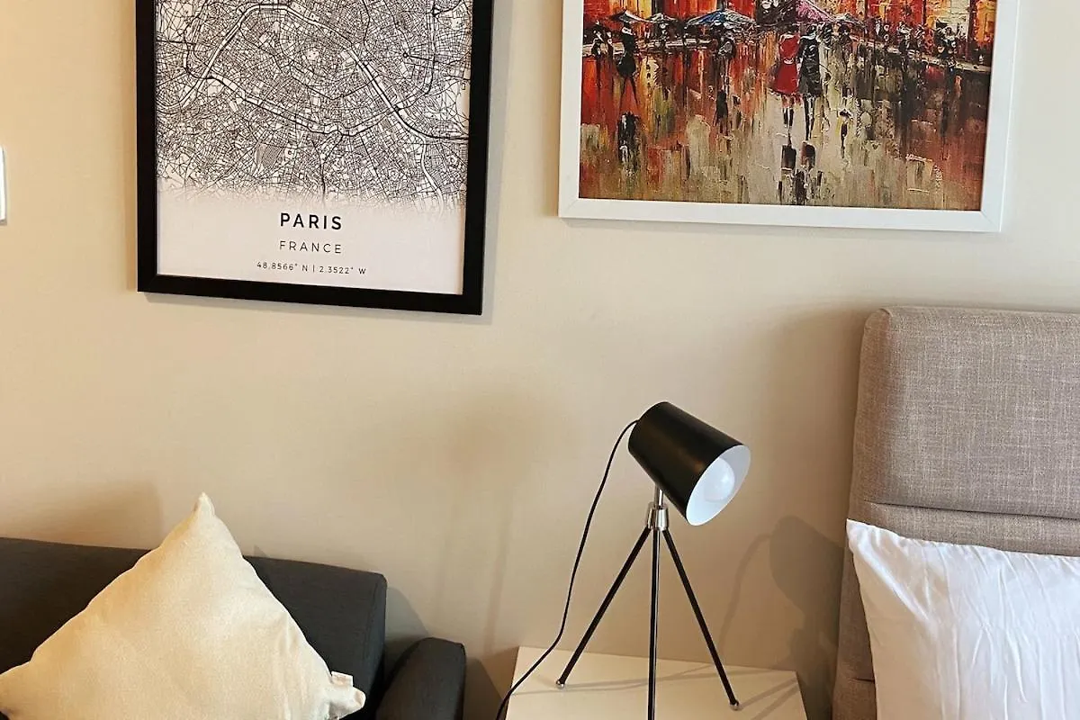 Apartment Cosmopolitan Comfort Makati 1 Bedroom Wonder 300Mb 2428 Internet Manila Philippines