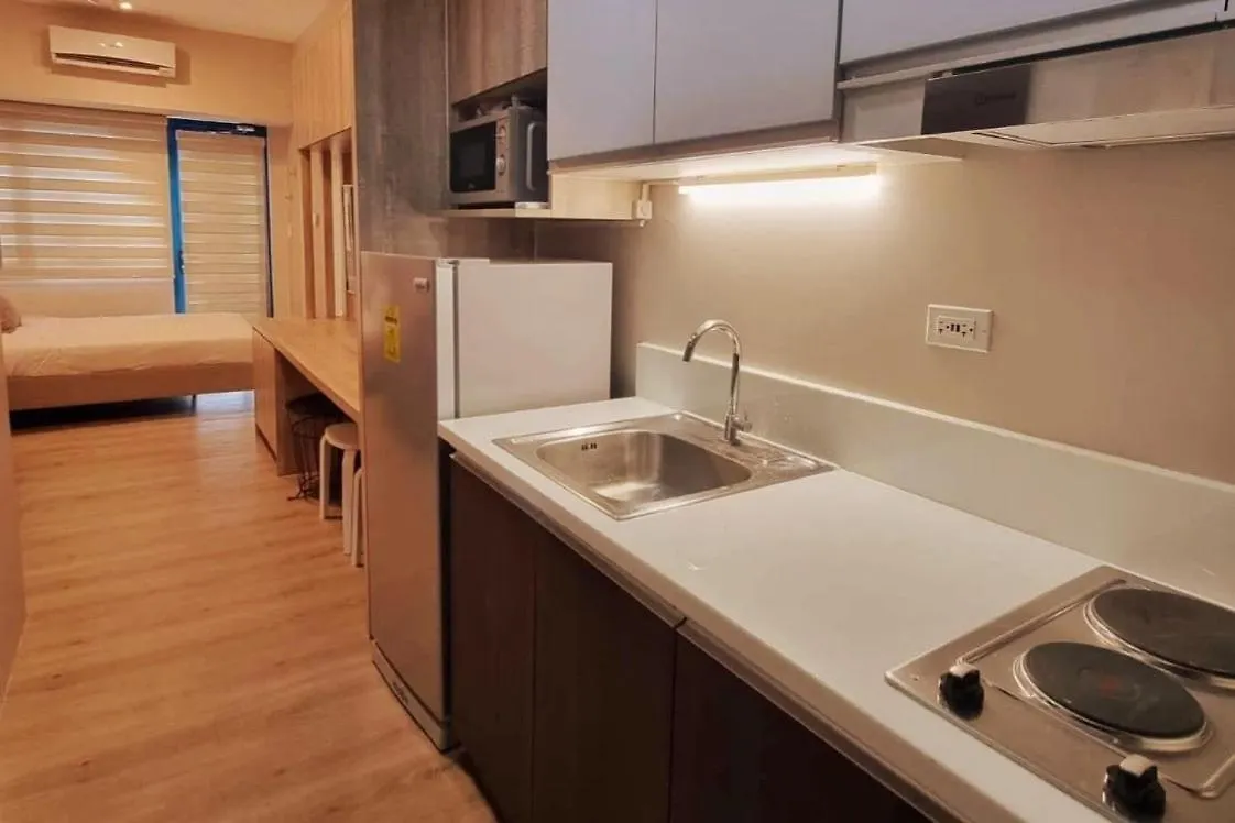 Cosmopolitan Comfort Makati 1 Bedroom Wonder 300Mb 2428 Internet Manila Apartment